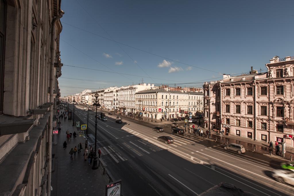 Nevsky Forum Hotel Sint-Petersburg Buitenkant foto